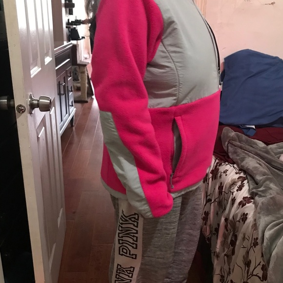 North Face jacket nwt - Picture 3 of 8